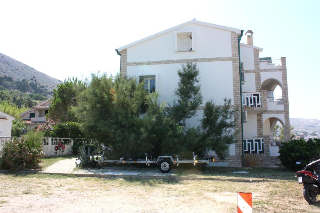 Apartments Tatjana Pag Town Exterior foto